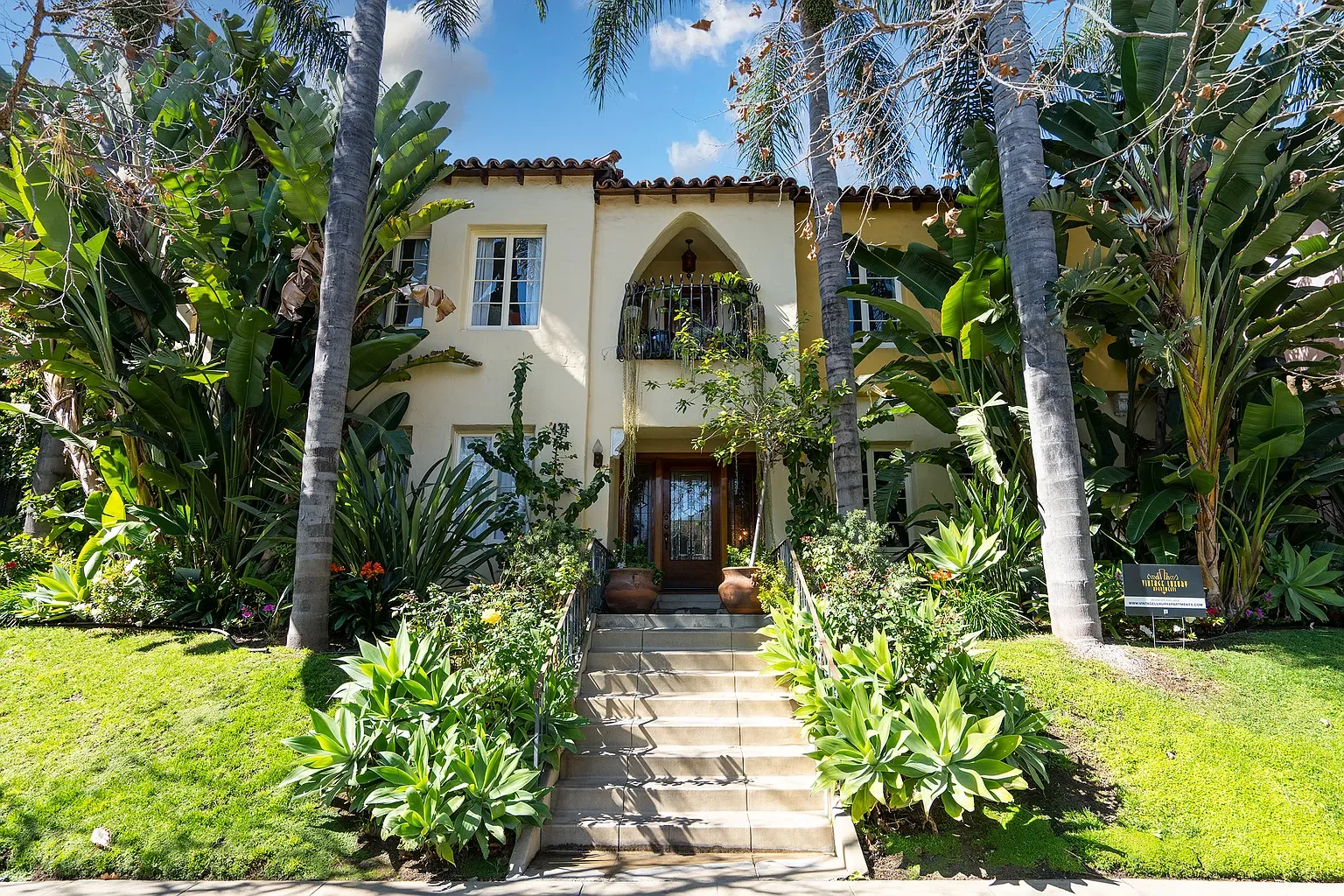 431 N. Sycamore Avenue Apartment 201